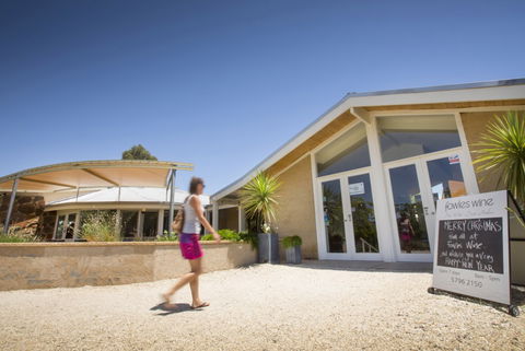 Fowles Wine - Tourism Caloundra 2