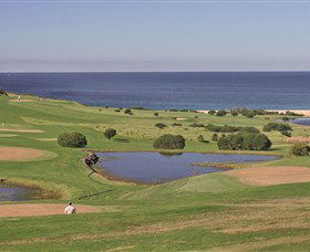 Gerringong Golf Club - Tourism Caloundra 0