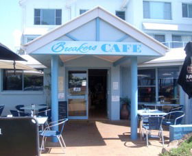 Breakers Cafe And Restaurant - Tourism Caloundra 0