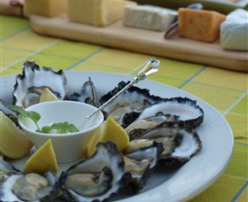 Oyster Shed On Wray Street - Tourism Caloundra 0