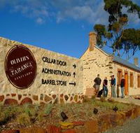 Oliver's Taranga Vineyard - Tourism Caloundra