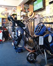 Bathurst Golf Club - Tourism Caloundra 0