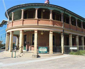 Bathurst District Historical Society Museum - Tourism Caloundra 1