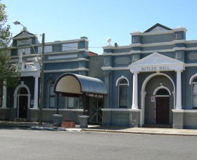 Inverell Art Gallery - Tourism Caloundra 0
