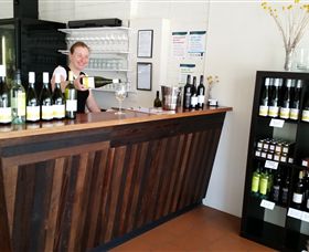 Billy Button Wines - Tourism Caloundra 0