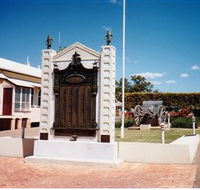 Gayndah War Memorial - Tourism Caloundra