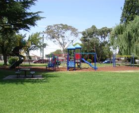 Coronation Park Yass - Tourism Caloundra 1