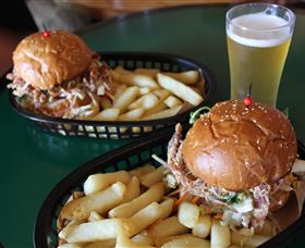 Daves Brewery Tours - Tourism Caloundra 7
