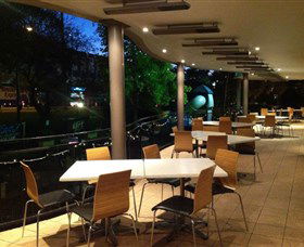 Castle Hill Tavern - Tourism Caloundra 0