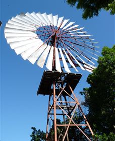 Barcaldine Windmill - Tourism Caloundra 1
