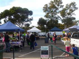 Riverland Farmers Market - Tourism Caloundra 2