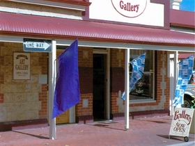 Ocean Art Gallery - Tourism Caloundra 0