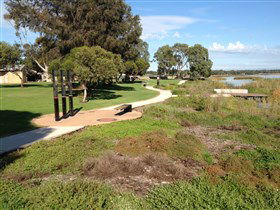 Meningie's Pelican Path - Yunti Ngopun Ngami - Tourism Caloundra 1