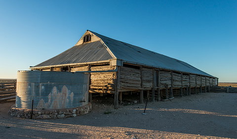 Mungo Woolshed - Tourism Caloundra 0
