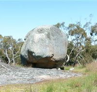 Tolmer Rocks - Tourism Caloundra