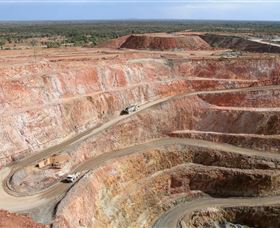 Fort Bourke Hill Lookout And Open Cut Mine - Tourism Caloundra 0