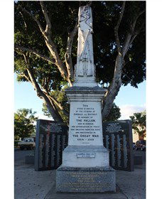 Emerald War Memorial - Tourism Caloundra 1