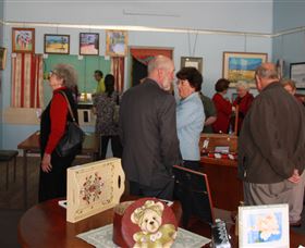 Peak Hill Art Gallery - Tourism Caloundra 0