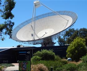 CSIRO Parkes Radio Telescope - Tourism Caloundra 5