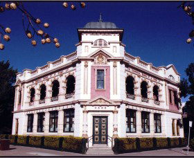 Moree Plains Gallery - Tourism Caloundra 0