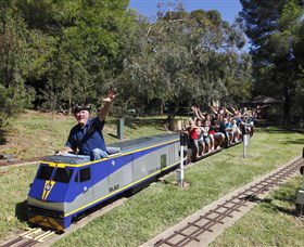 Willans Hill Miniature Railway - Tourism Caloundra 0