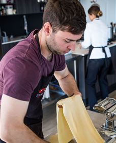 Food I Am Cooking School - Tourism Caloundra 7