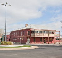 Kellys Rugby Hotel and Bottle Shop - Tourism Caloundra