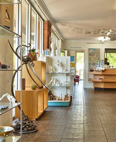 GIGS - Gateway Island Gallery And Studios - Tourism Caloundra 0