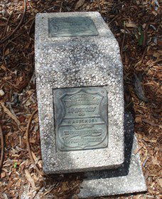 Yeppoon War Memorial - Tourism Caloundra 1