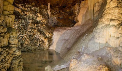 Kooringa Cave - Tourism Caloundra 1
