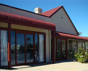 Ben Roberts Cafe And Gallery - Tourism Caloundra 0