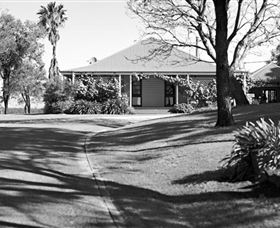 Scarborough Wine Co. - Tourism Caloundra 0