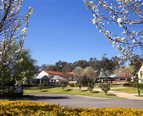 Hunter Valley Gardens Shopping Village - Tourism Caloundra 0