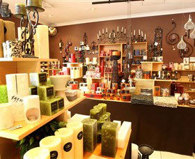 Hunter Valley Gardens Shopping Village - Tourism Caloundra 1