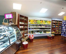 Hunter Valley Gardens Shopping Village - Tourism Caloundra 3