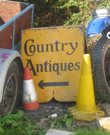 Dirty Janes Emporium - Tourism Caloundra 2