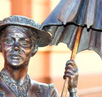 Mary Poppins Statue - Tourism Caloundra