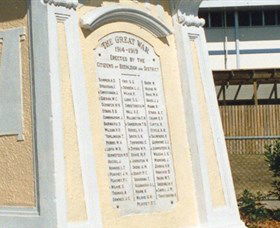 Beenleigh War Memorial - Tourism Caloundra 2