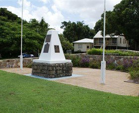 Dunwich War Memorial - Tourism Caloundra 1