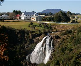 Waratah Falls - Tourism Caloundra 0