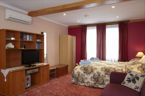 NorthEast Restawhile Bed And Breakfast - Tourism Caloundra 6