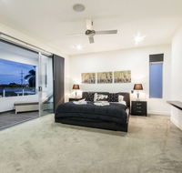The Grand Broadbeach - Vogue Holiday Homes - Tourism Caloundra