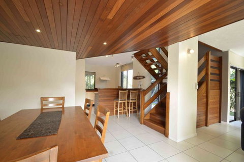 Glen Eden Beach Resort - Tourism Caloundra 2