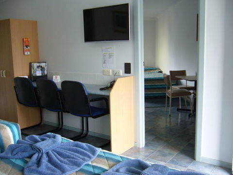 Kings Motor Inn And Steakhouse - Tourism Caloundra 4
