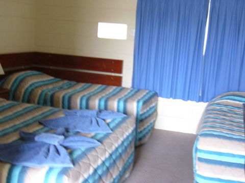 Kings Motor Inn And Steakhouse - Tourism Caloundra 6