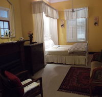 Guy House Bed and Breakfast - Tourism Caloundra