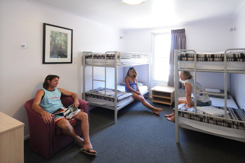 Yamba YHA - Tourism Caloundra 0