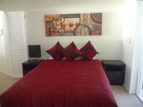 Oscar On Main - Tourism Caloundra 16