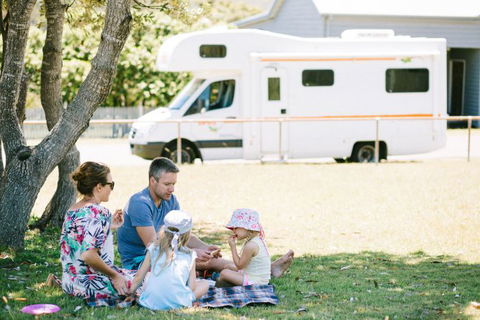 Britz Campervan 4WD And Car Rentals - Tourism Caloundra 2