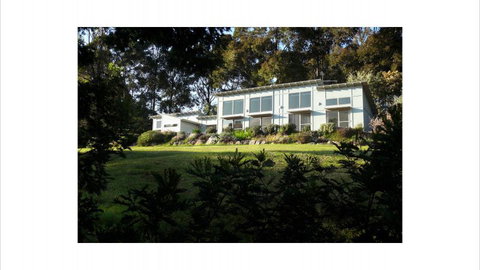 Tilba Coastal Retreat - Tourism Caloundra 7